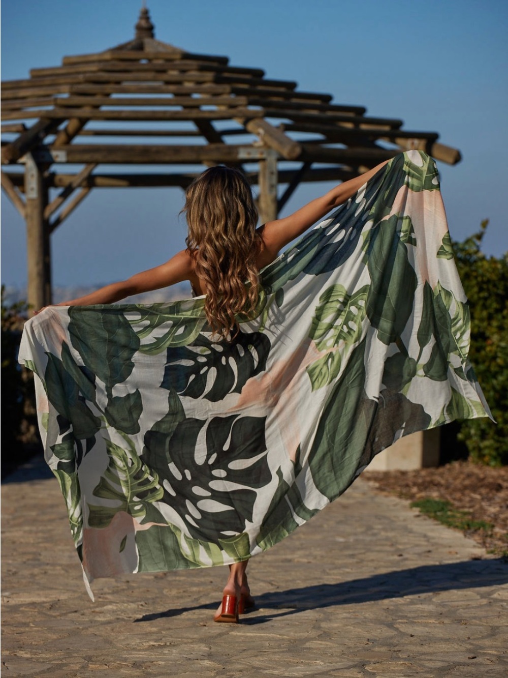 NWT VIRGINIA WOLF Large Sarong Green & Pink Tropical Multi Wear Wrap Scarf